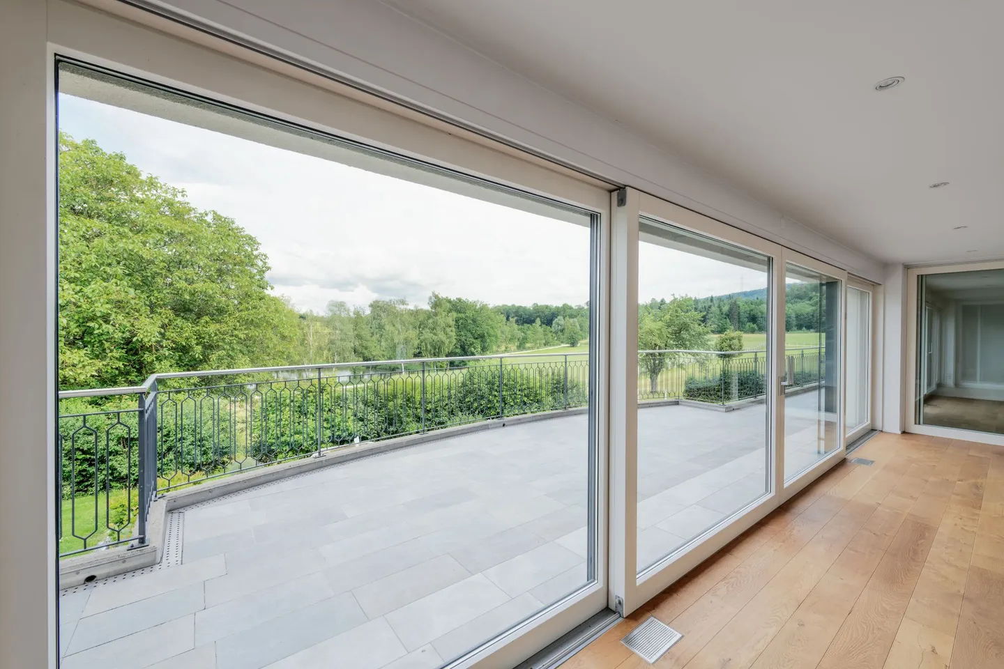 Appartamento con terrazza di 370 m2 nel verde - Foto 18 di 18