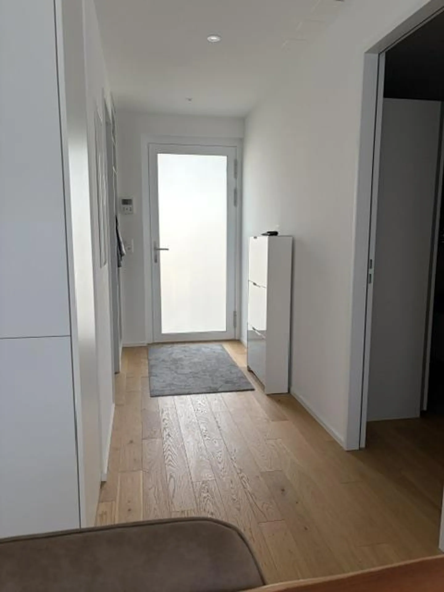 Modern 2.5-room apartment with loggia in Liestal - Photo 7 of 10