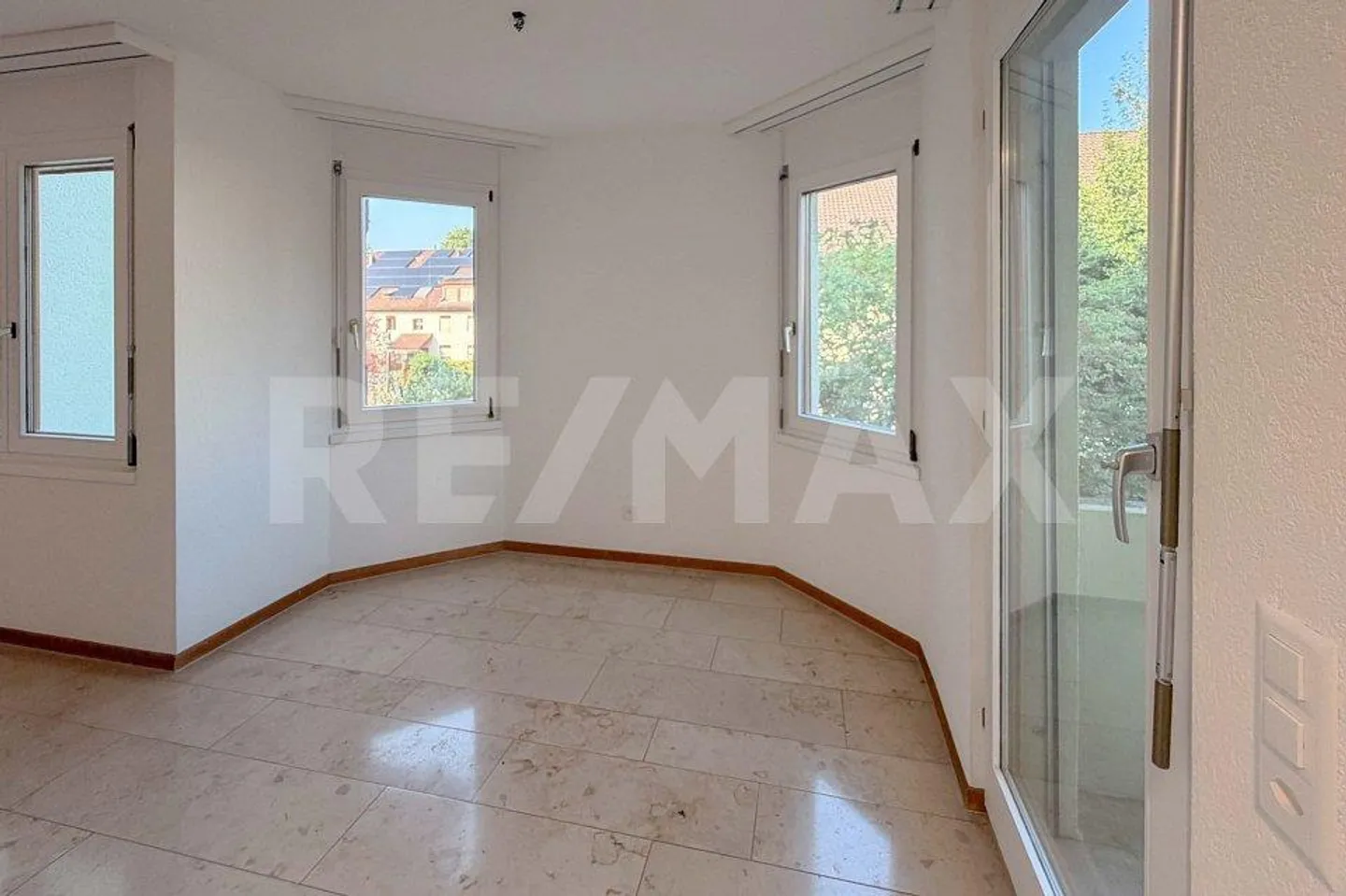 Top central location: 3.5 room apartment on the 2nd floor - Photo 7 of 13