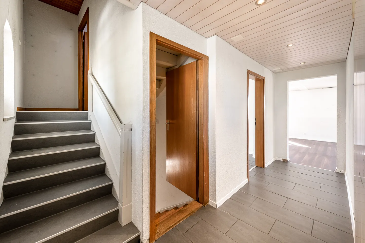 Maison individuelle passionnante adaptée à une utilisation polyvalente - Photo 2 sur 11
