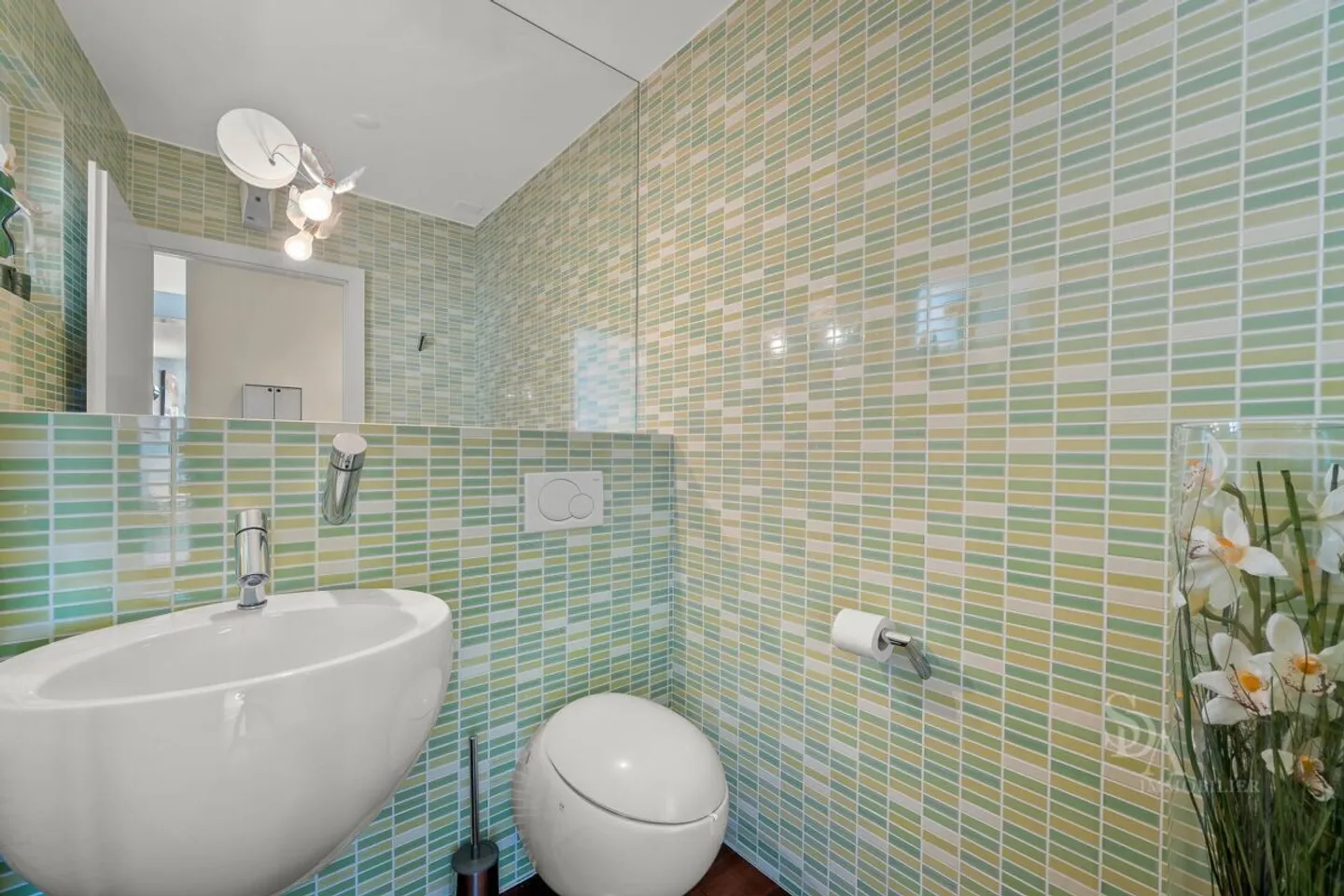 Elegante appartamento attico con vista lago - Foto 7 di 13