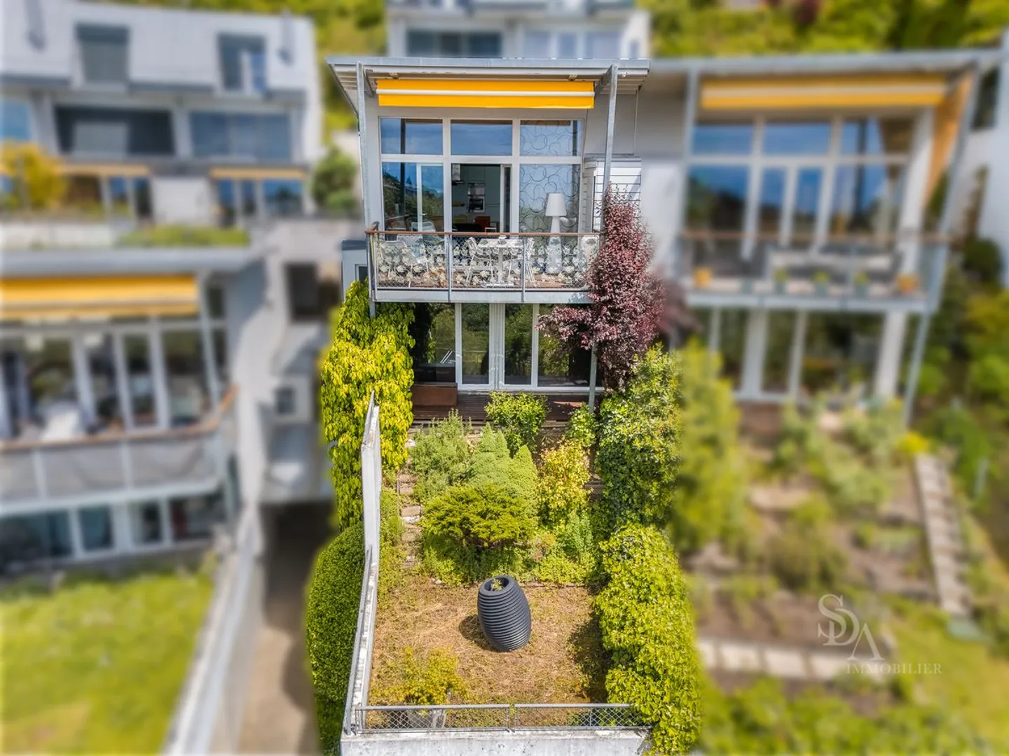Elegante appartamento attico con vista lago - Foto 11 di 13