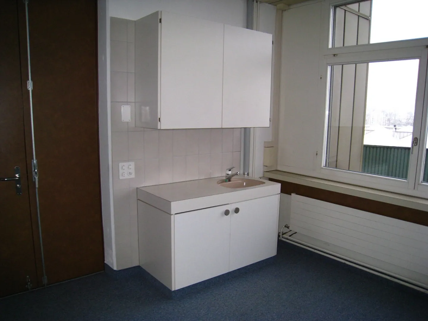 Office Space - Photo 3 of 7