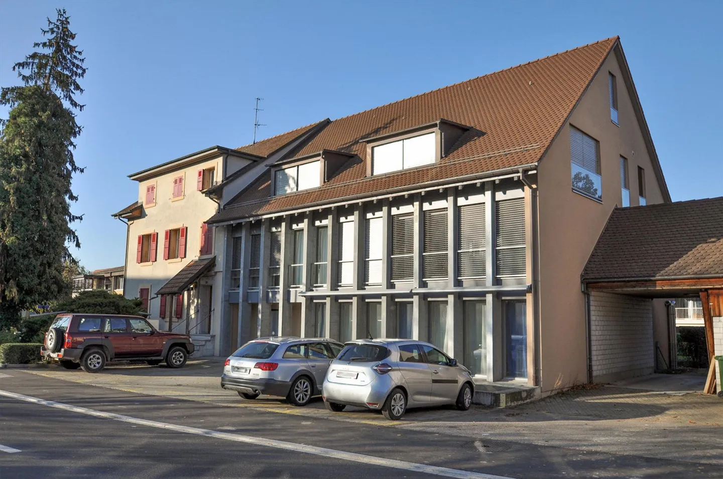 Appartamento duplex di 5 1/2 stanze nel centro di Ettingen - Foto 1 di 14