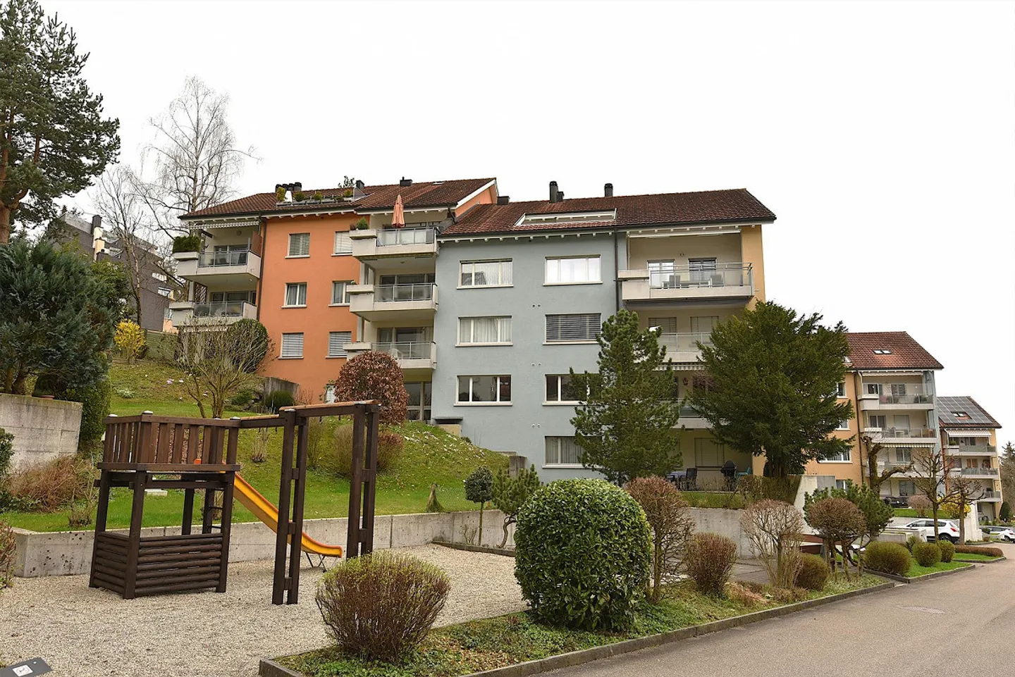 Familienfreundliche 4.5 Zimmer-Eigentumswohnung + Hobbyraum - Foto 1 von 6