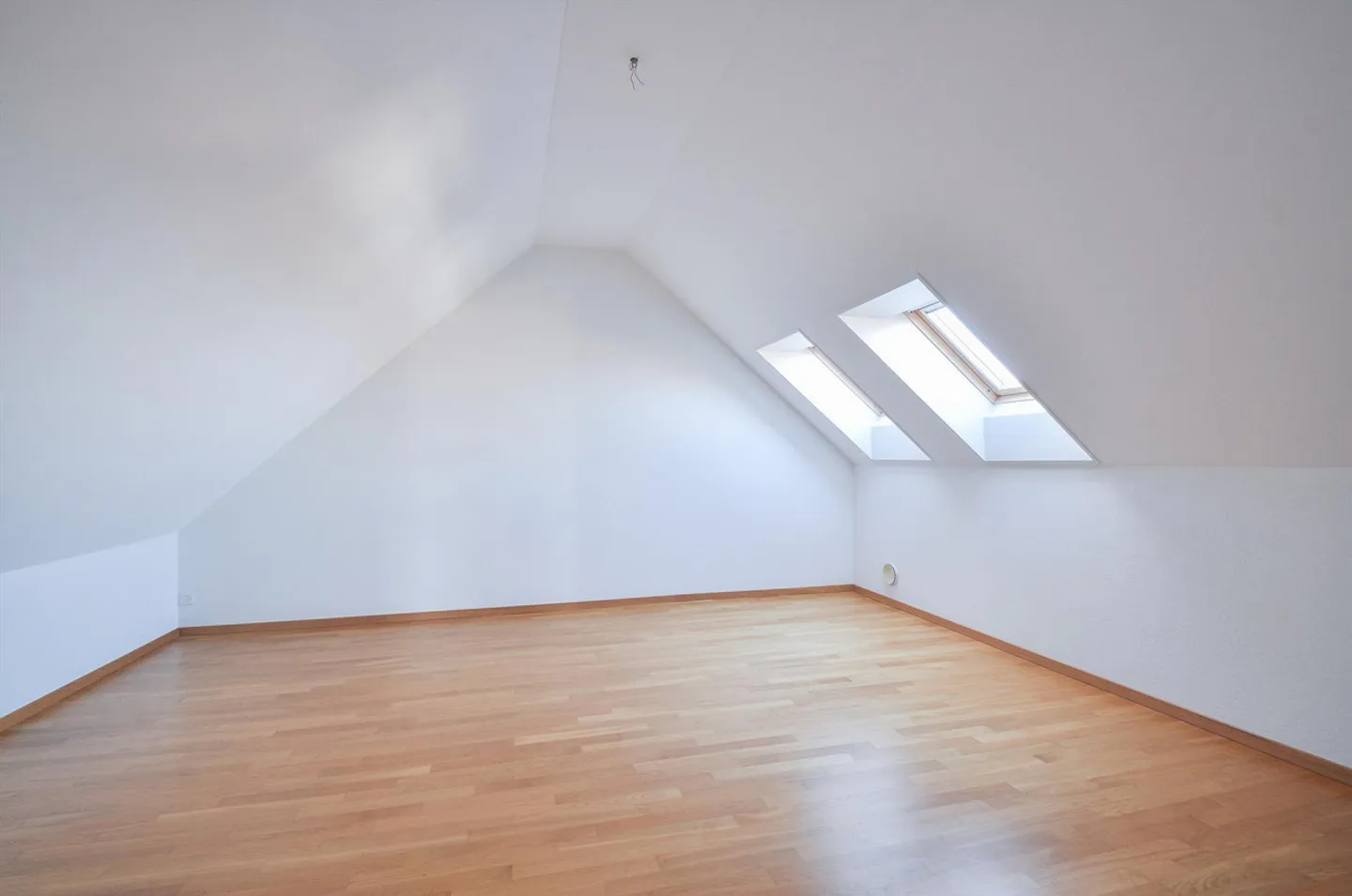 Appartamento duplex di 5 1/2 stanze nel centro di Ettingen - Foto 13 di 14