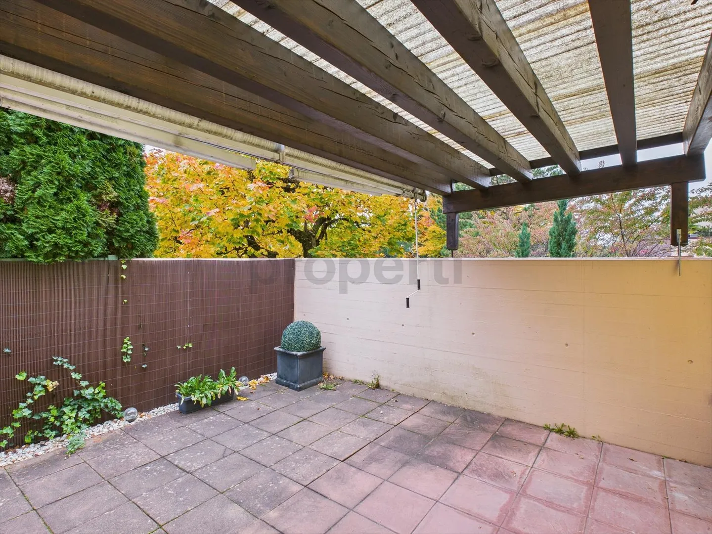 Charming and modern 1.5-room apartment with terrace - Photo 1 of 7