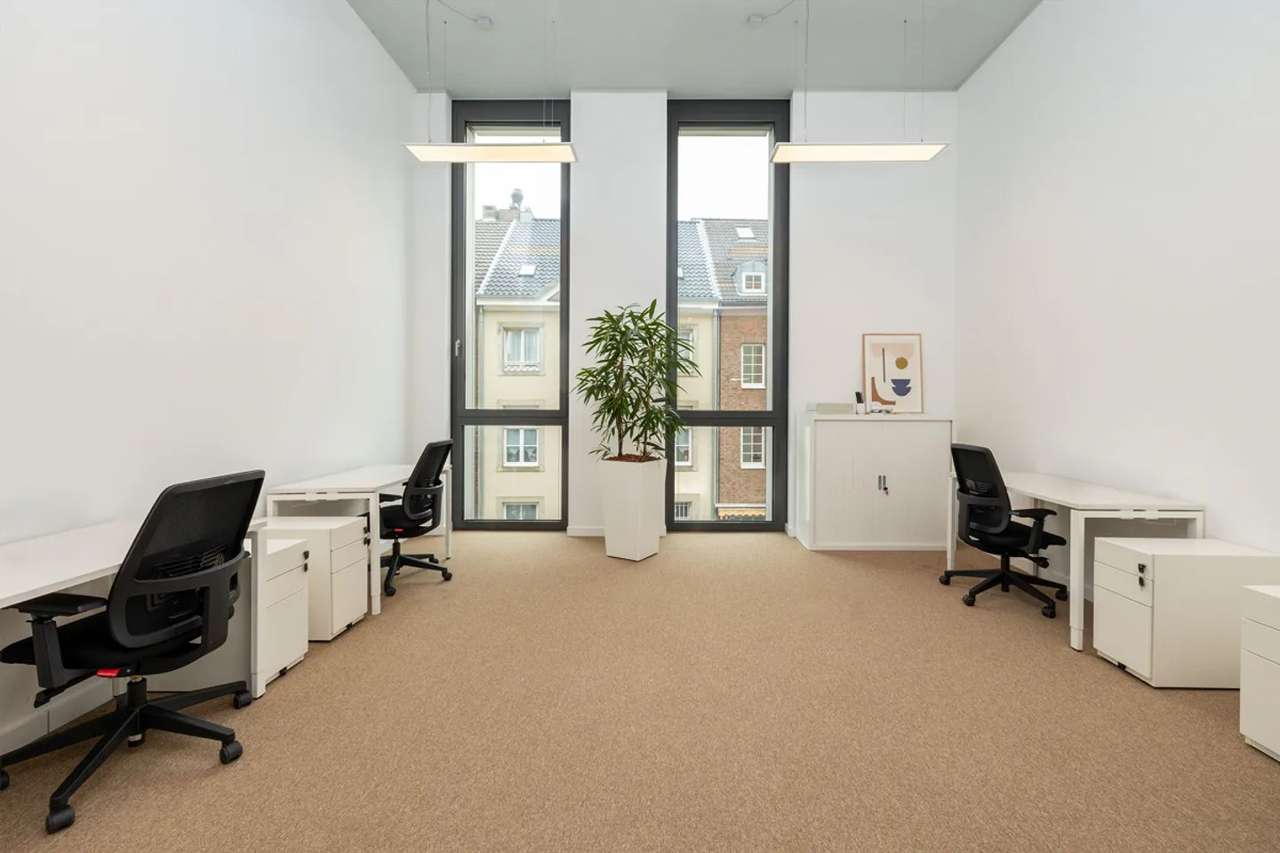Find office space in Spaces Main Station for 3 people - everything is taken care of - Photo 1 of 13
