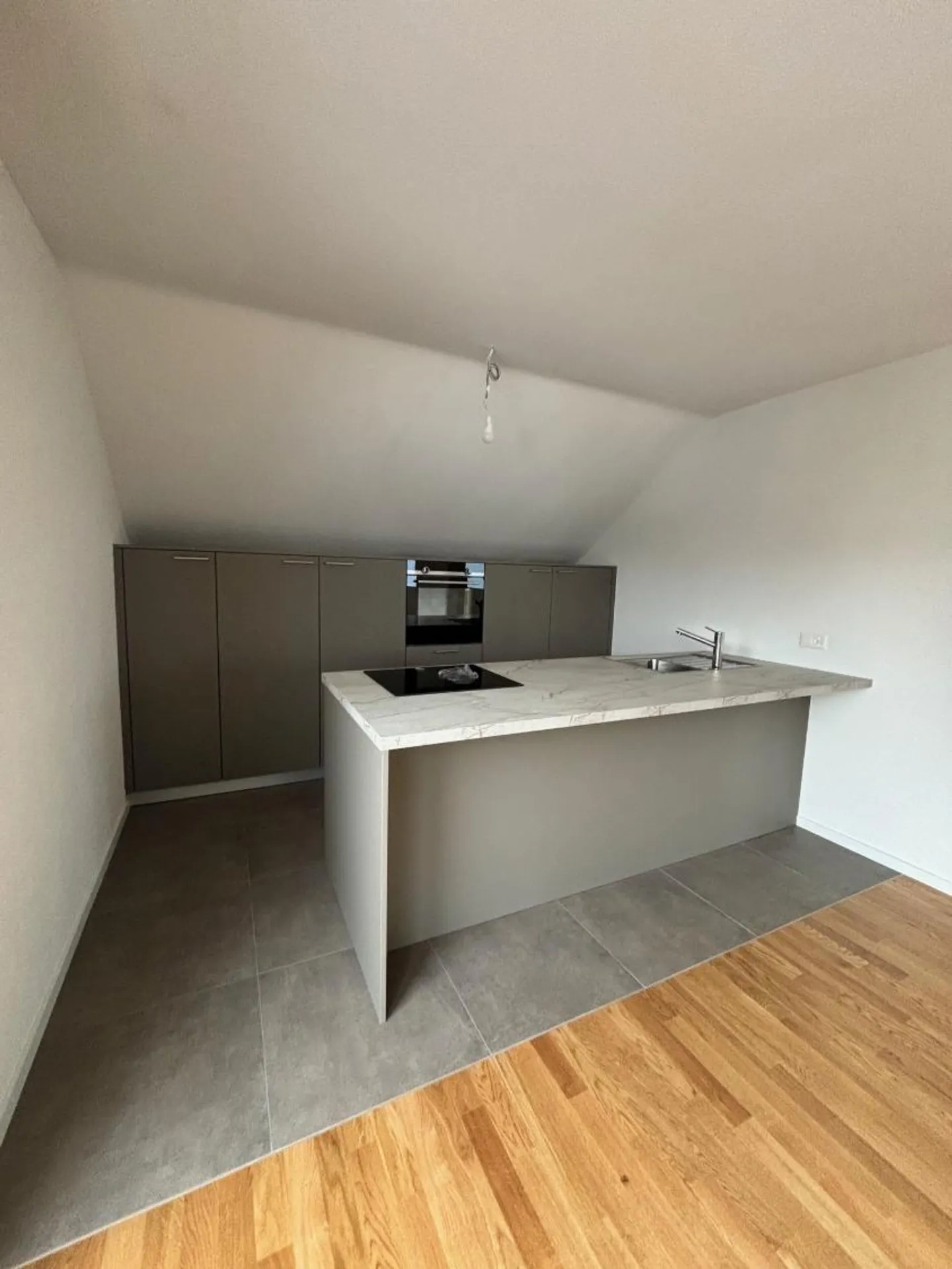 Dachgeschoss 4.5 Zimmer - Foto 7 von 14