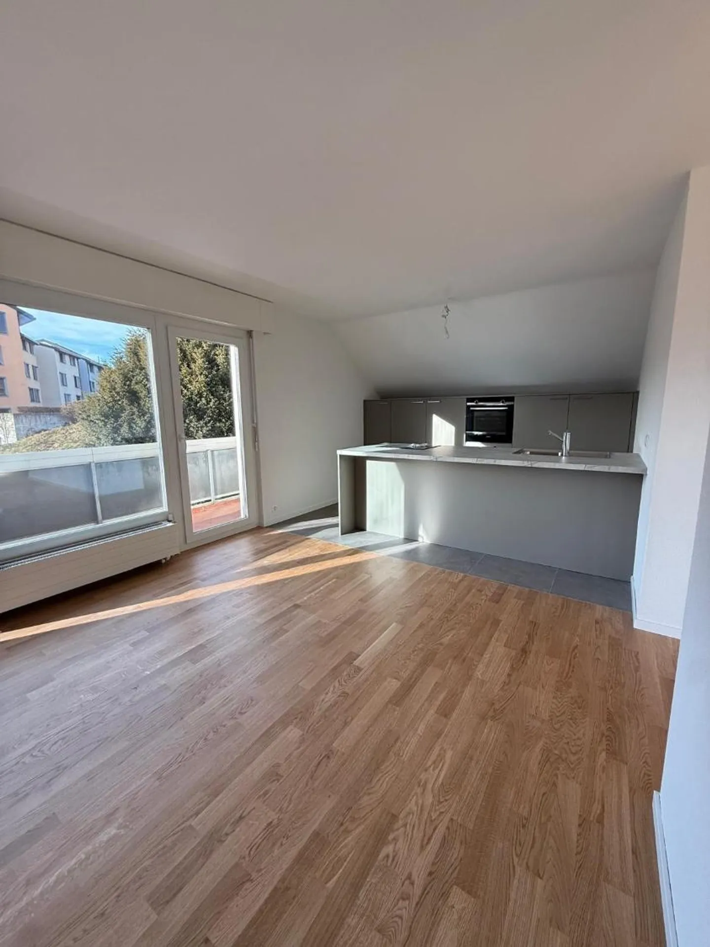 Dachgeschoss 4.5 Zimmer - Foto 8 von 14
