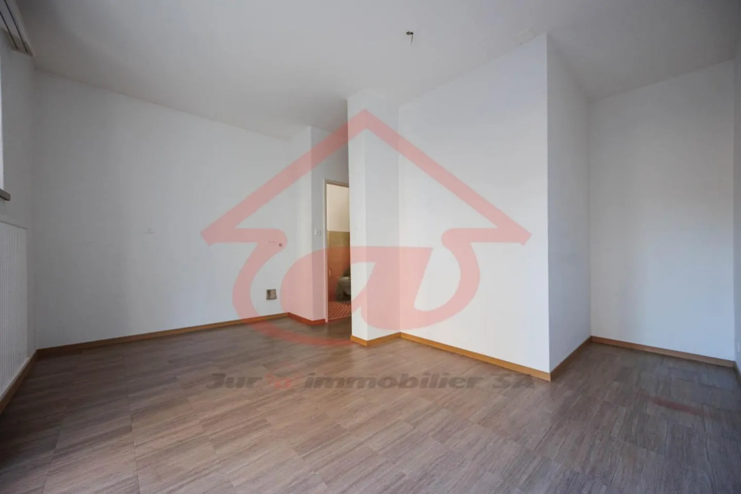 Bureau lumineux avec balcon - Photo 1 sur 16