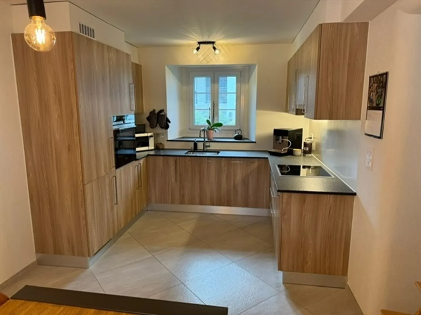 Eclagnens, à vendre, maison de caractère sur 3 niveaux avec jardin - Photo 6 sur 13