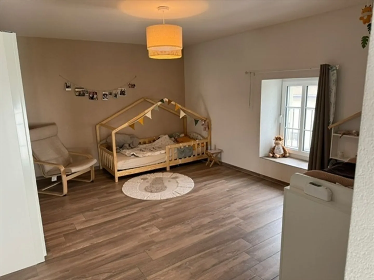 Eclagnens, à vendre, maison de caractère sur 3 niveaux avec jardin - Photo 11 sur 13