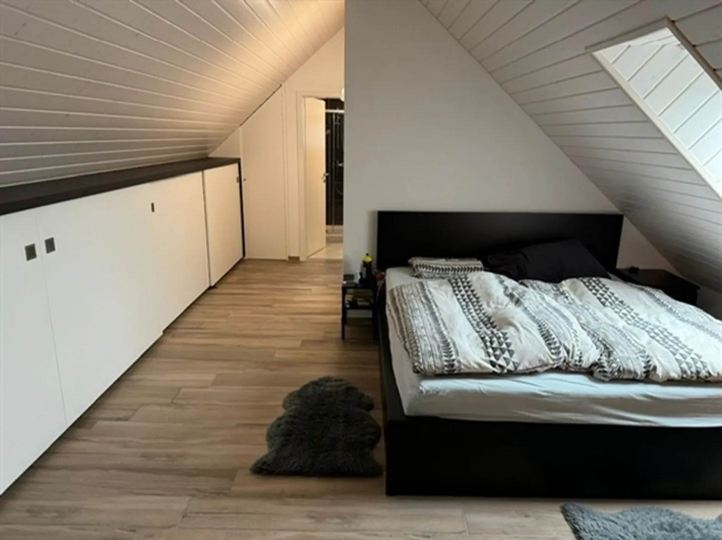 Eclagnens, à vendre, maison de caractère sur 3 niveaux avec jardin - Photo 10 sur 13