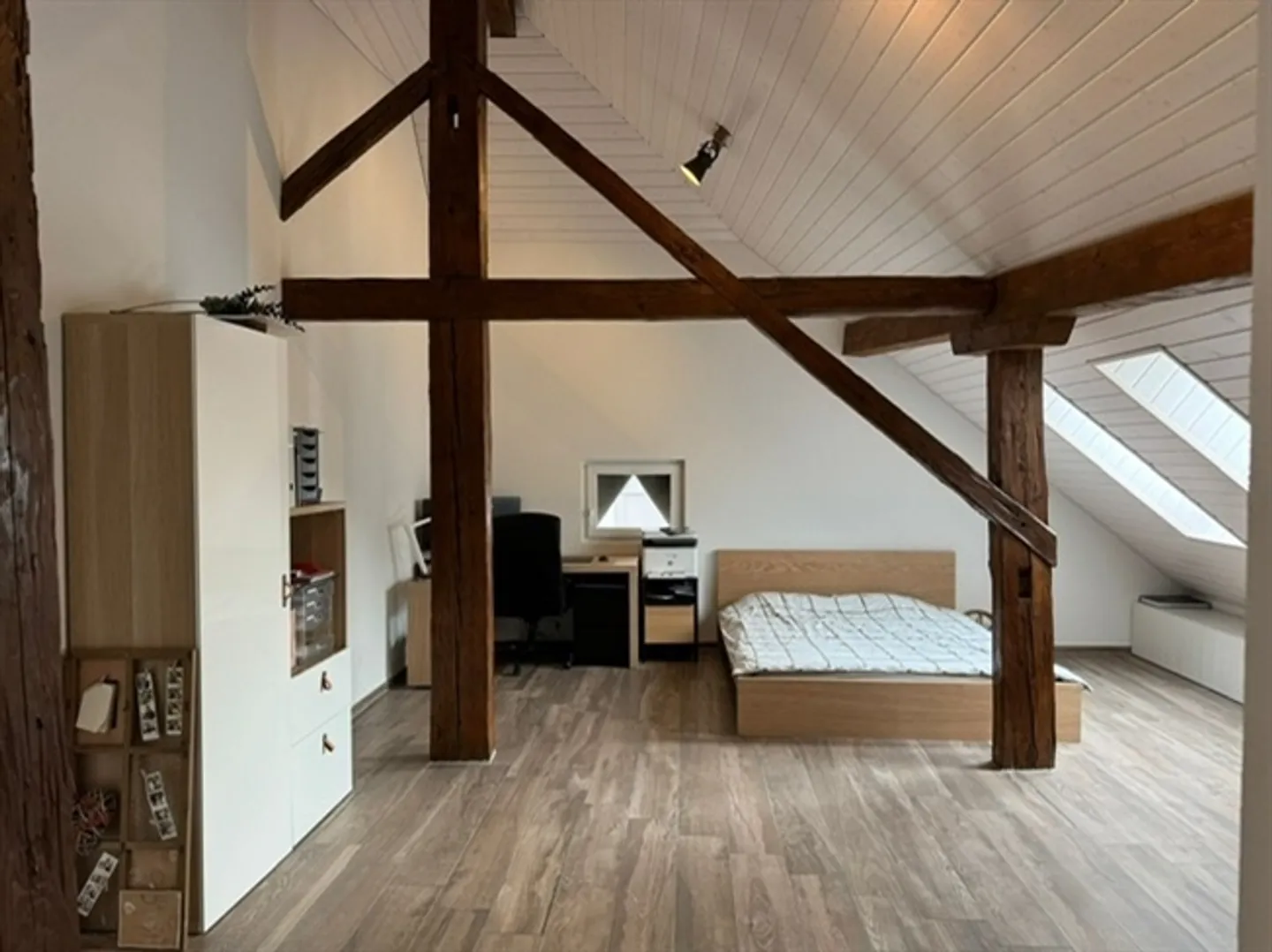 Eclagnens, à vendre, maison de caractère sur 3 niveaux avec jardin - Photo 12 sur 13