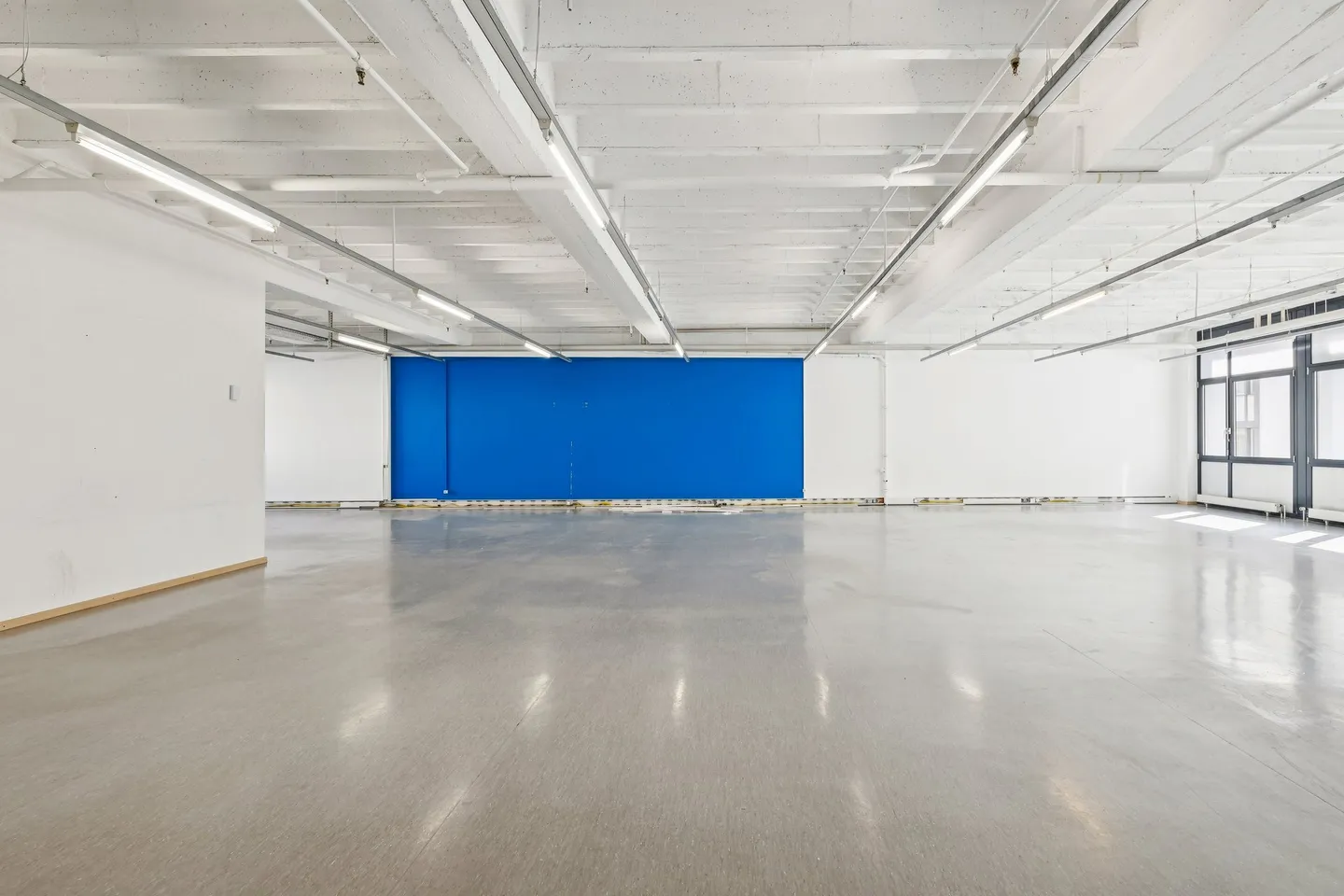 Idealer Standort im Fußgängerzentrum der Stadt - Foto 3 von 12