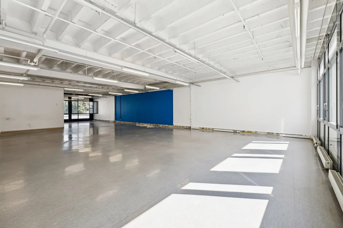 Idealer Standort im Fußgängerzentrum der Stadt - Foto 4 von 12