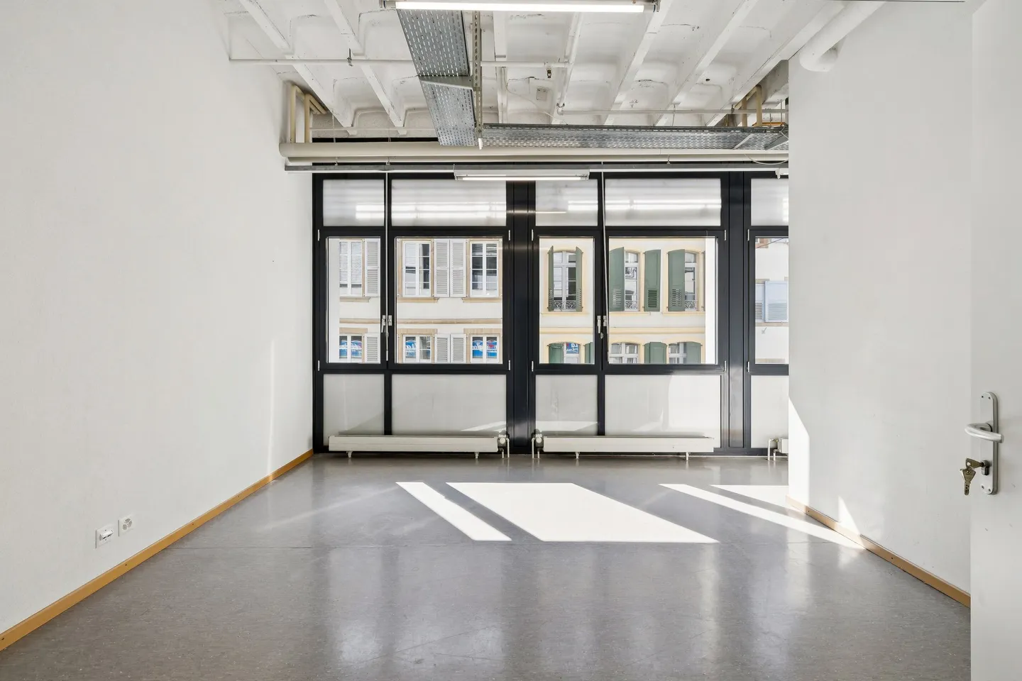 Idealer Standort im Fußgängerzentrum der Stadt - Foto 11 von 12