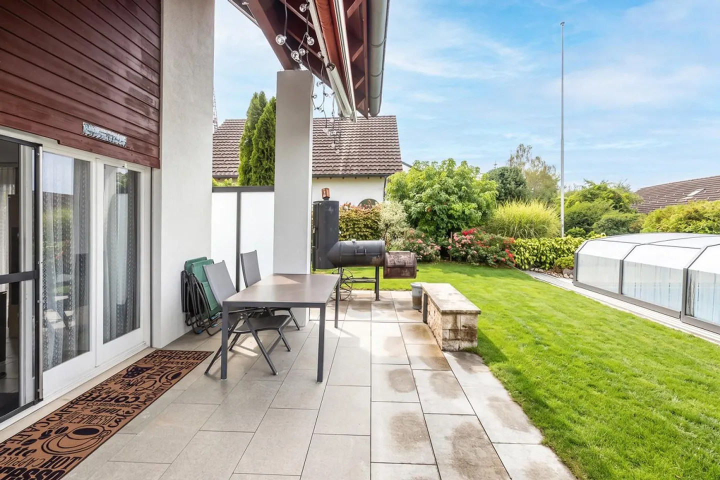 Idillio familiare con piscina e giardino - Foto 9 di 11