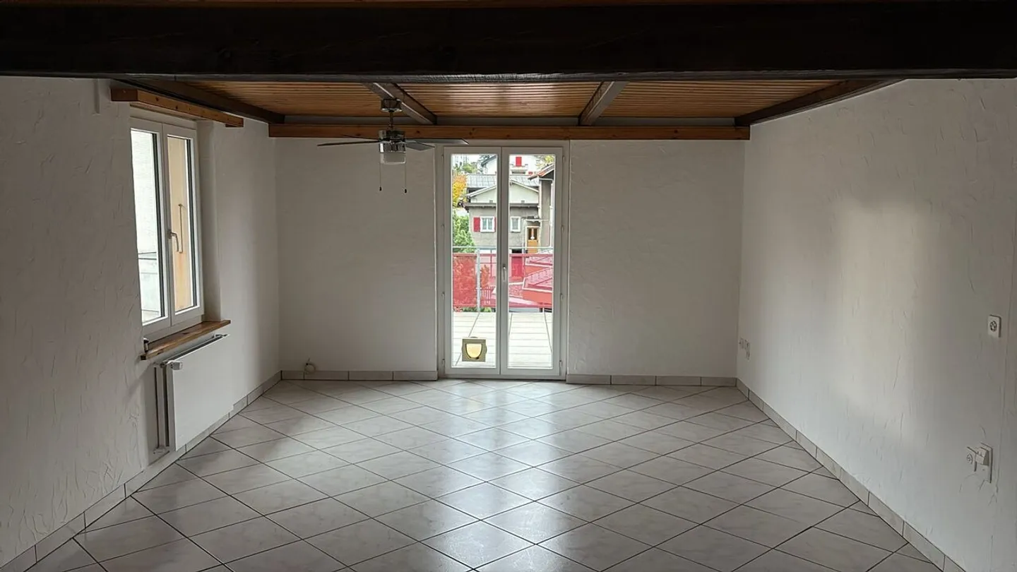 In centro con grande terrazza e stanza separata - Foto 2 di 5