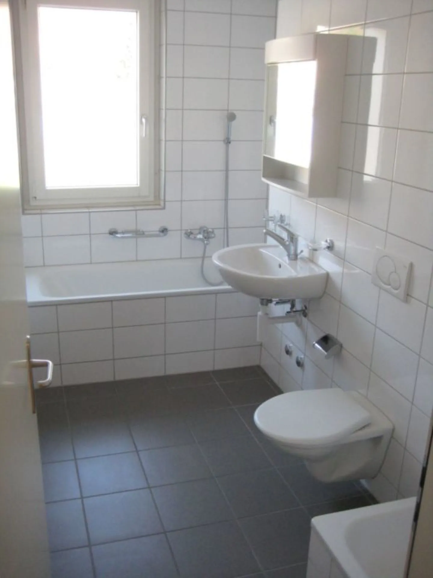In un tranquillo quartiere residenziale - Foto 3 di 4