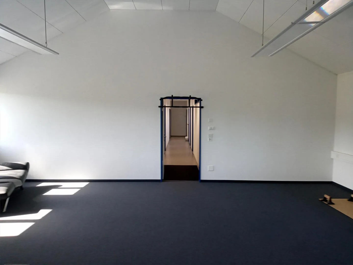 Office spaces for commercial and private purposes - Photo 2 of 11
