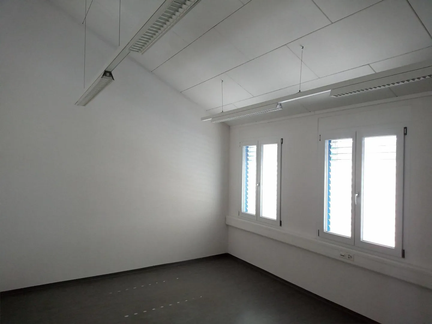 Office spaces for commercial and private purposes - Photo 7 of 11