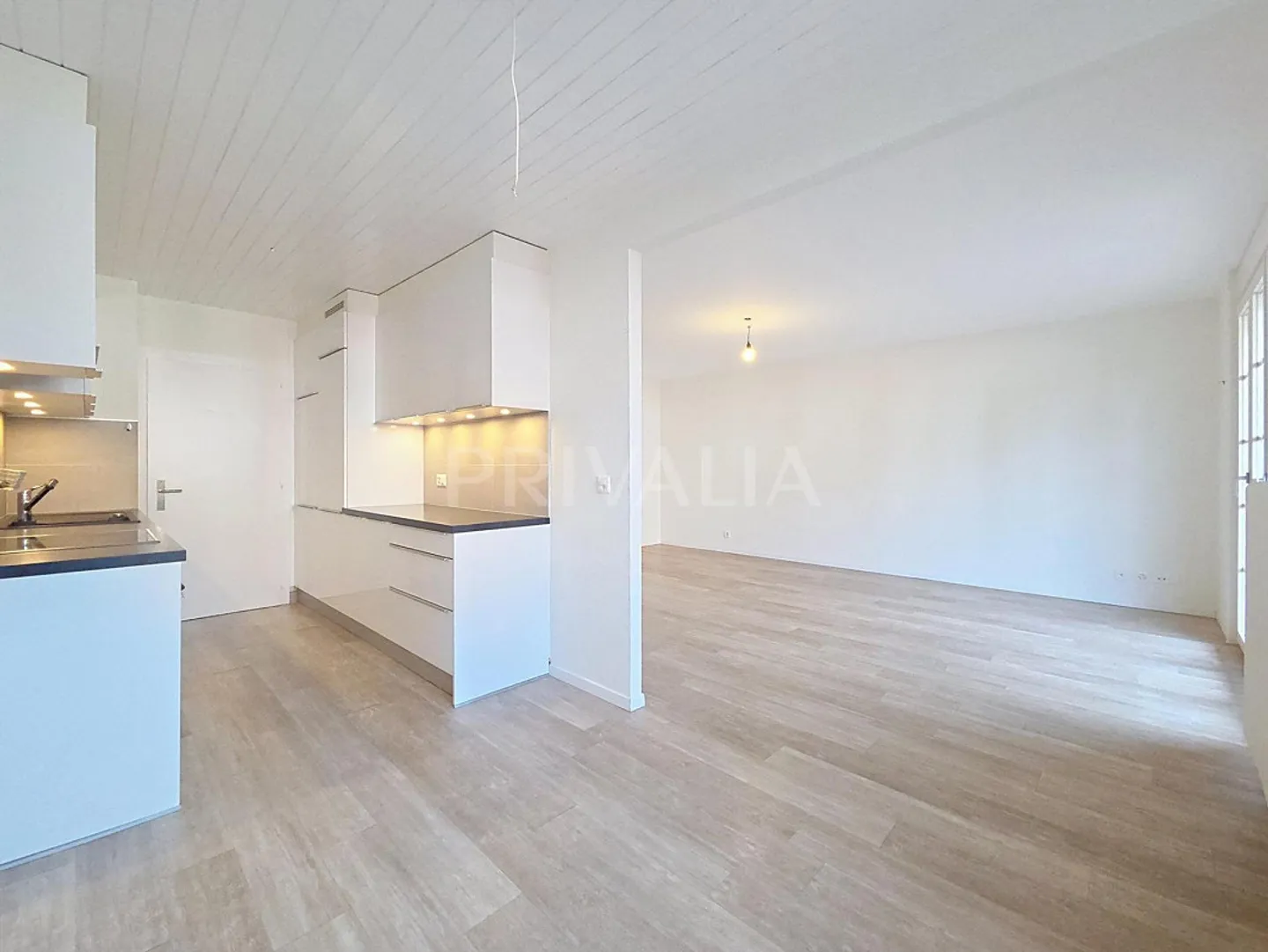 Beautiful ground floor apartment with terrace in the heart of Choulex - Photo 2 of 10