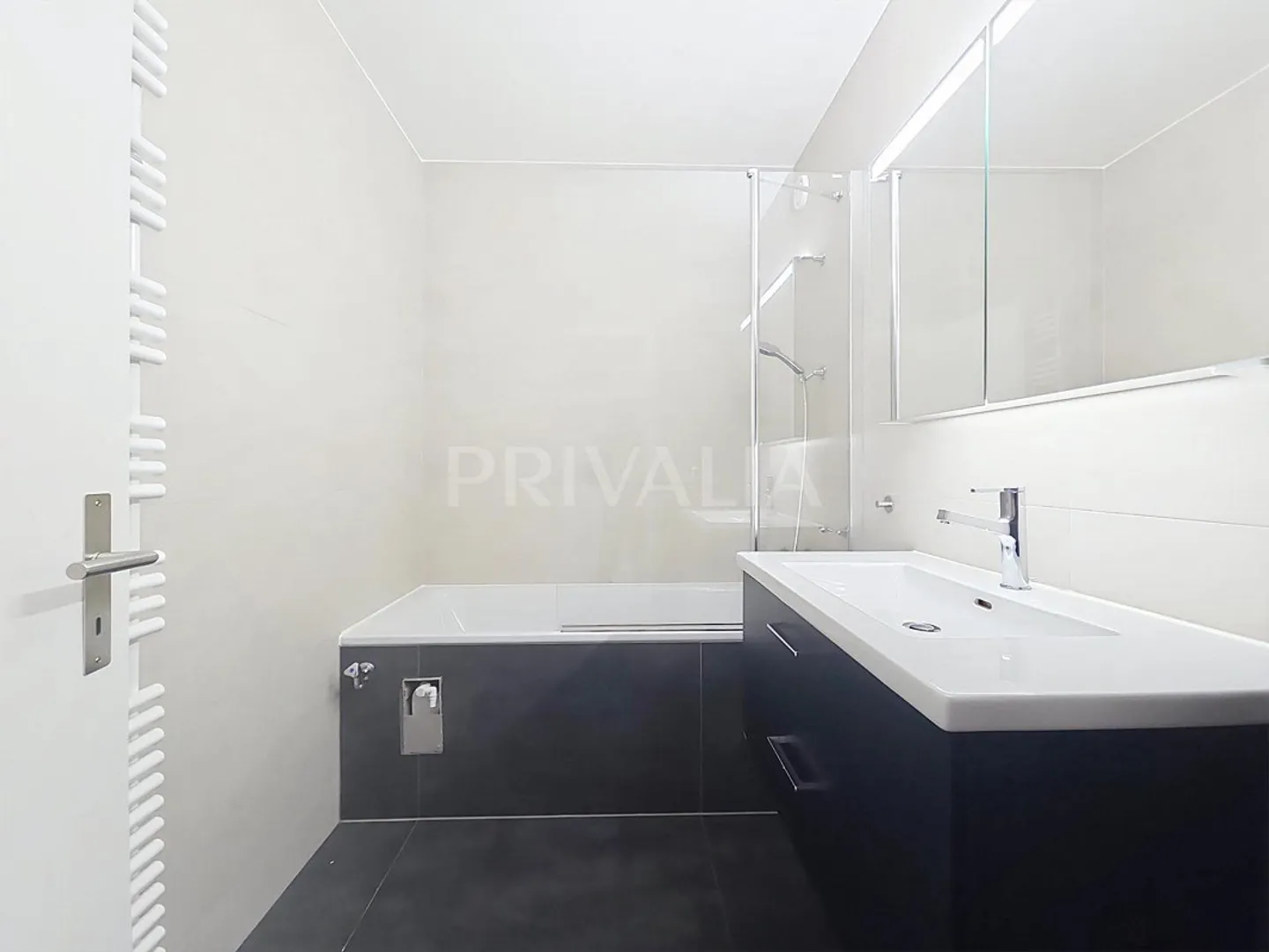 Beautiful ground floor apartment with terrace in the heart of Choulex - Photo 6 of 10