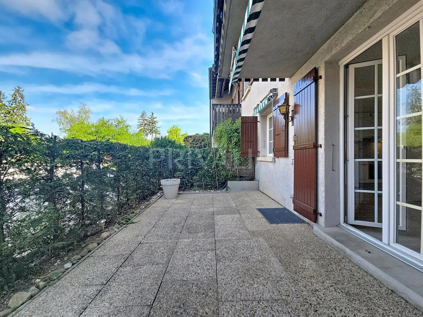 Beautiful ground floor apartment with terrace in the heart of Choulex - Photo 7 of 10