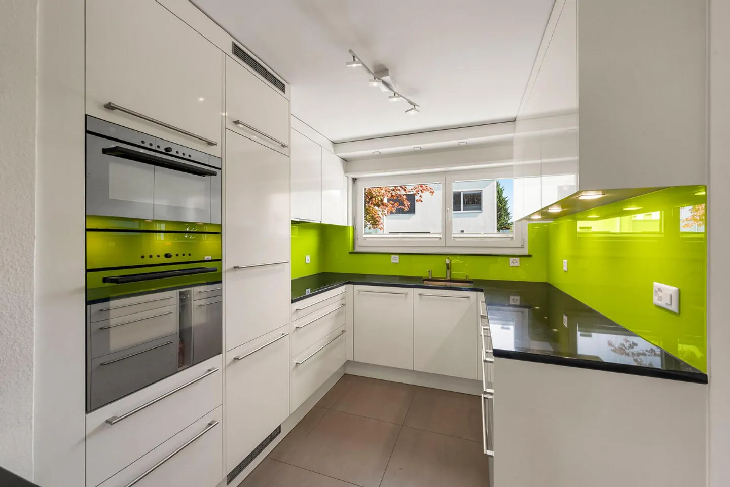 A Home to Arrive – Well-Maintained End Row House in Family-Friendly Area - Photo 2 of 14