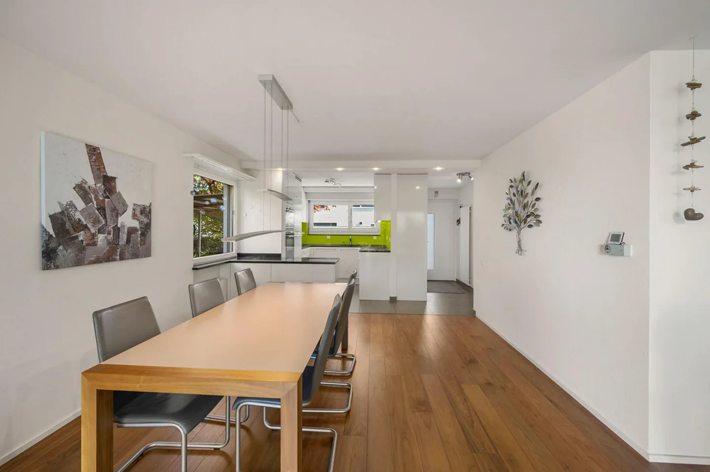 A Home to Arrive – Well-Maintained End Row House in Family-Friendly Area - Photo 4 of 14