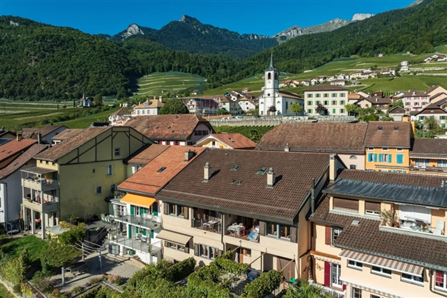«Mehrfamilienhaus als Finanzinvestition in Yvorne» - Foto 1 von 9
