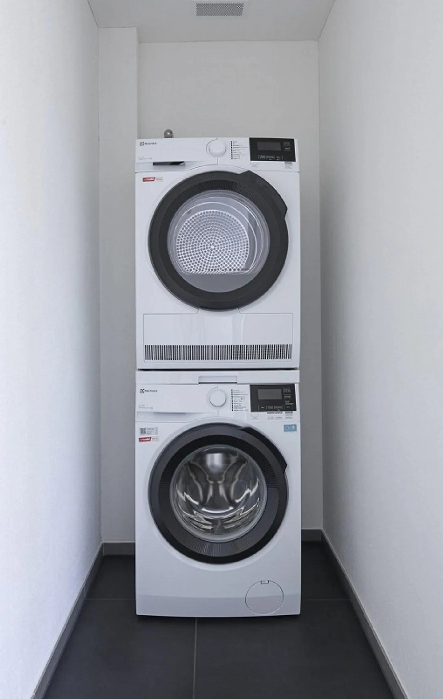 Welcome to the new hotspot for urban living in Zurich-Albisrieden! - Photo 7 of 9