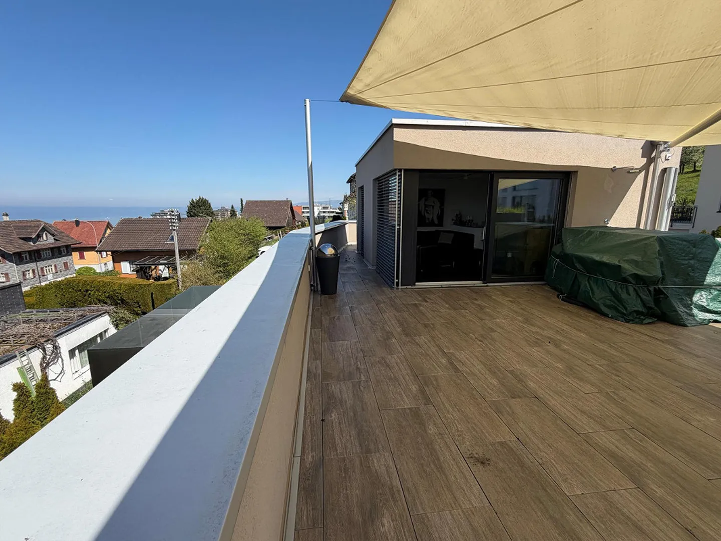 Maison individuelle avec vue sur le lac - Photo 4 sur 15