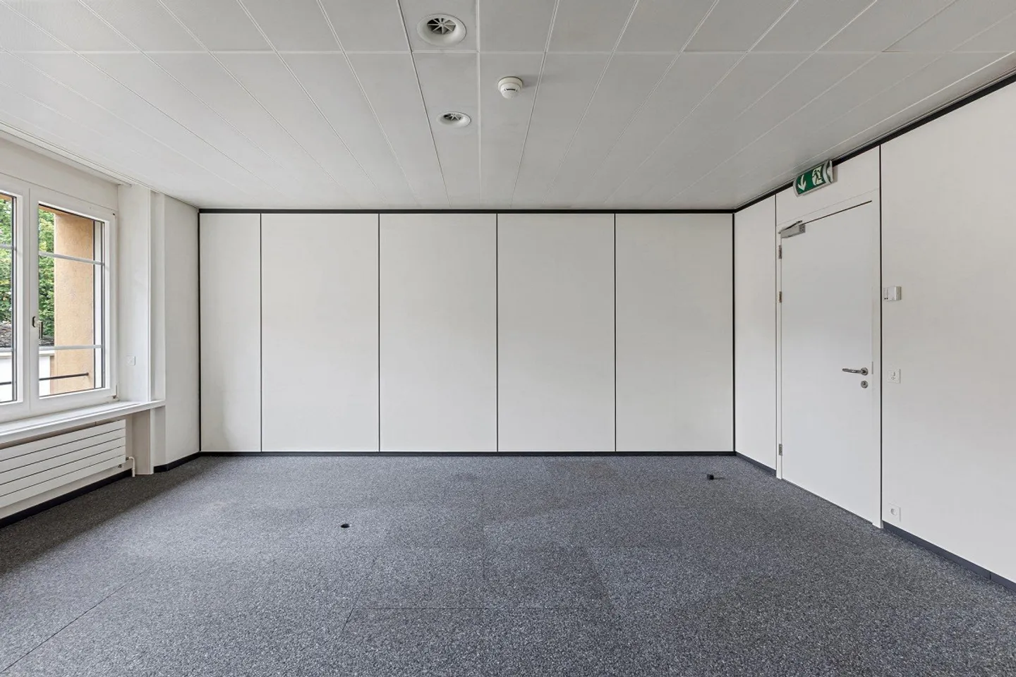 Bureau polyvalent près du centre-ville - Photo 3 sur 7