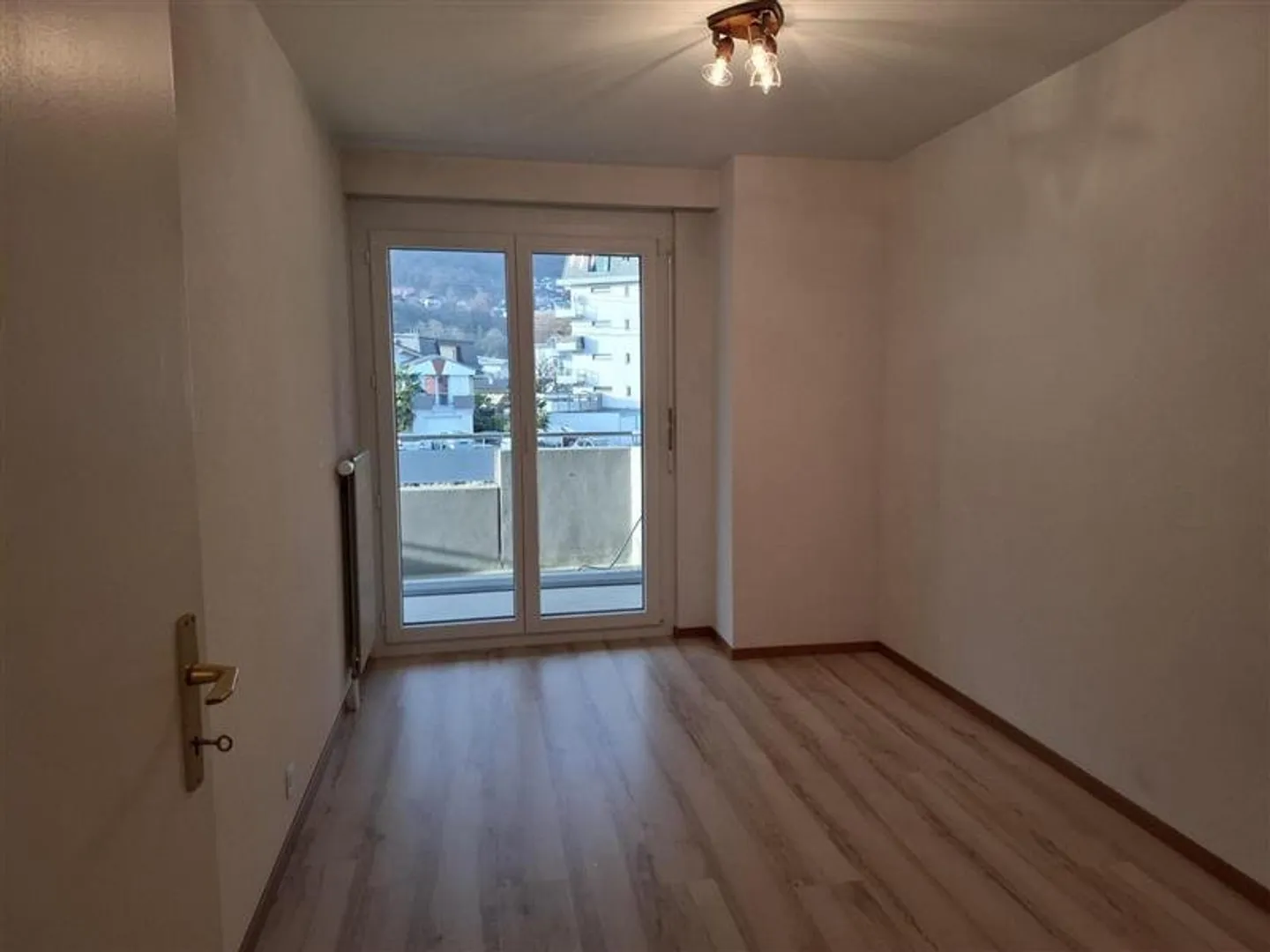 07457 - Appartement 4.5 pièces - Rte de la Lanche 26-28 - Bouveret - Photo 3 sur 10