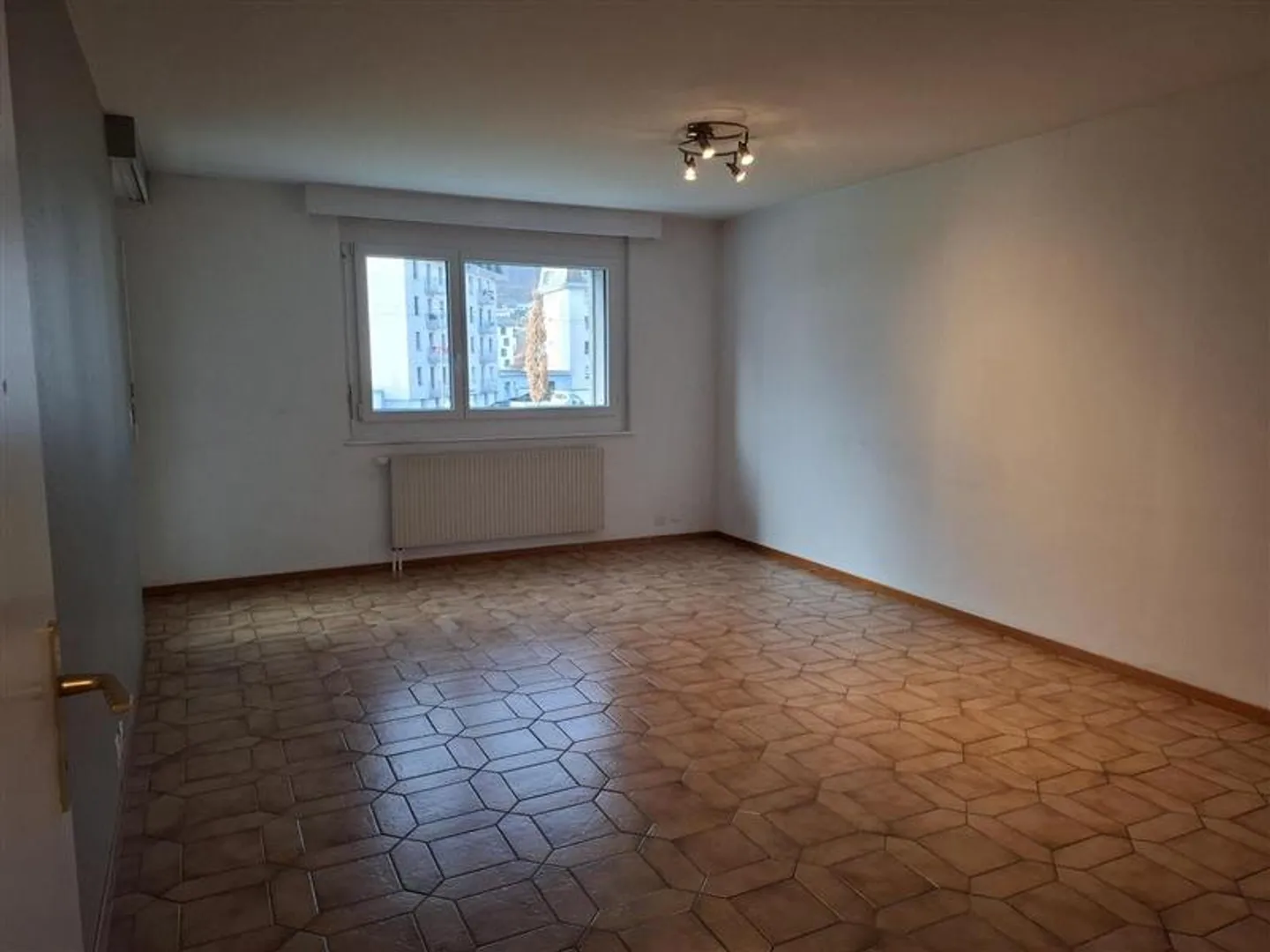 07457 - Appartement 4.5 pièces - Rte de la Lanche 26-28 - Bouveret - Photo 4 sur 10