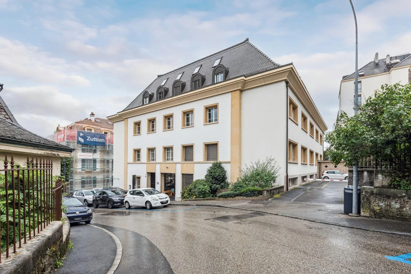 Bureau polyvalent près du centre-ville - Photo 1 sur 7