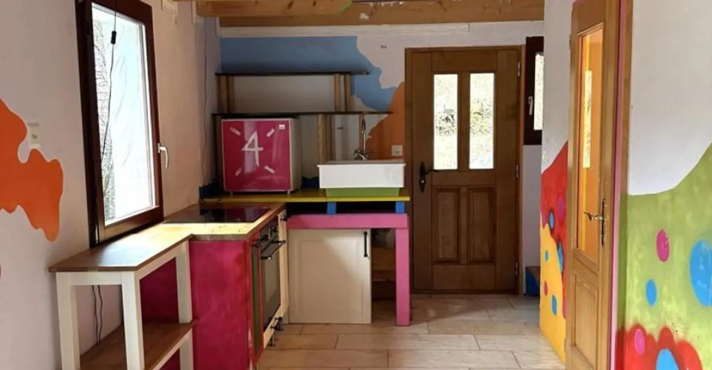 Charming Detached House - Photo 6 of 10