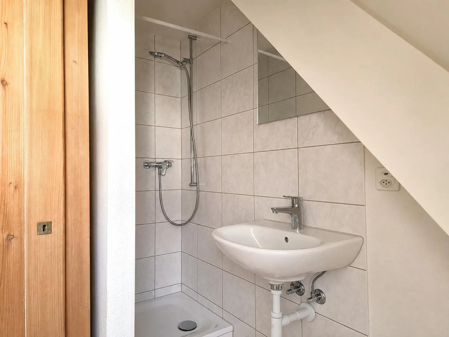Appartement sous les combles 1,5 pièces près du parc Schützenmatt - Photo 4 sur 7