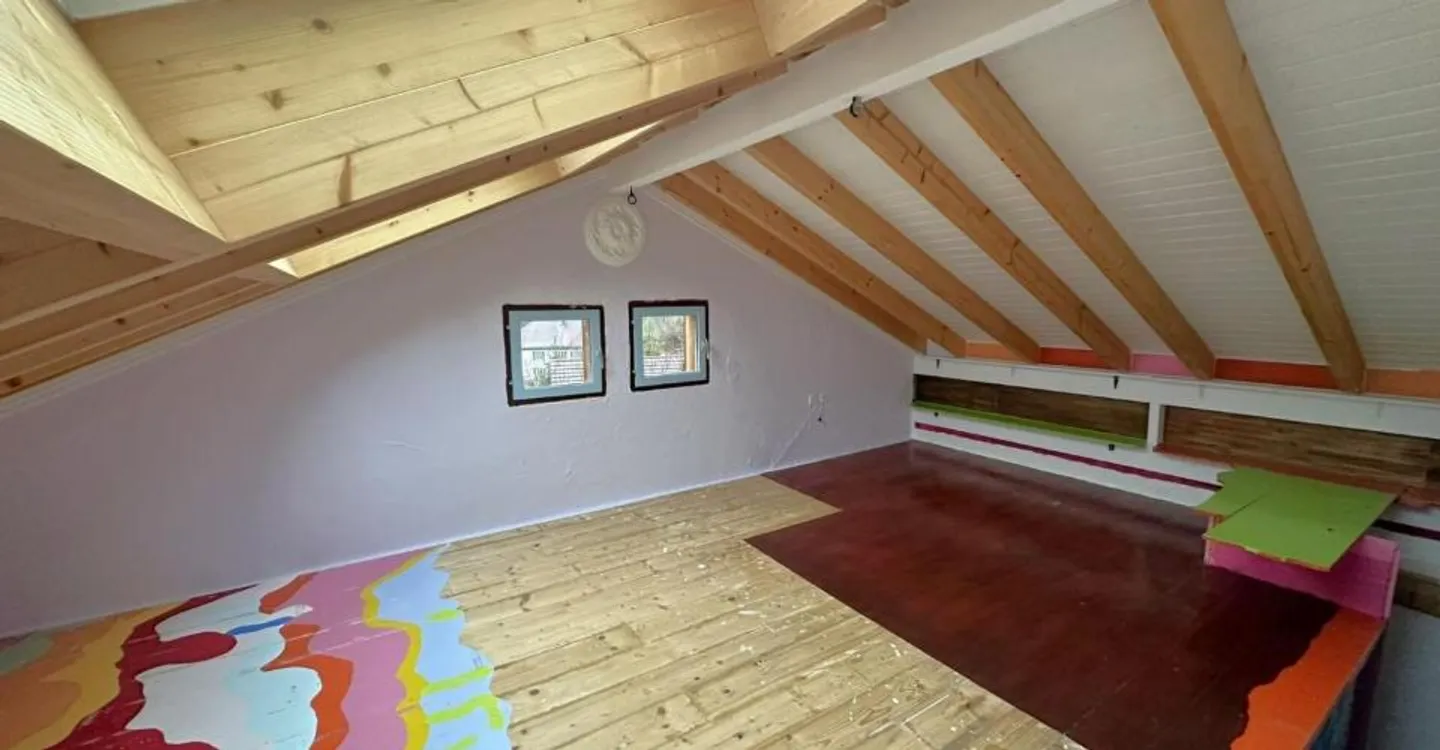 Charming Detached House - Photo 8 of 10