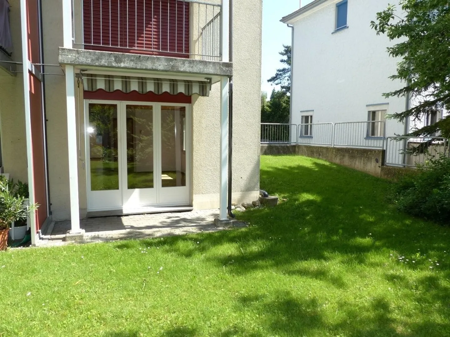 Appartement au rez-de-chaussée avec coin salon (orienté au sud) - Photo 4 sur 9