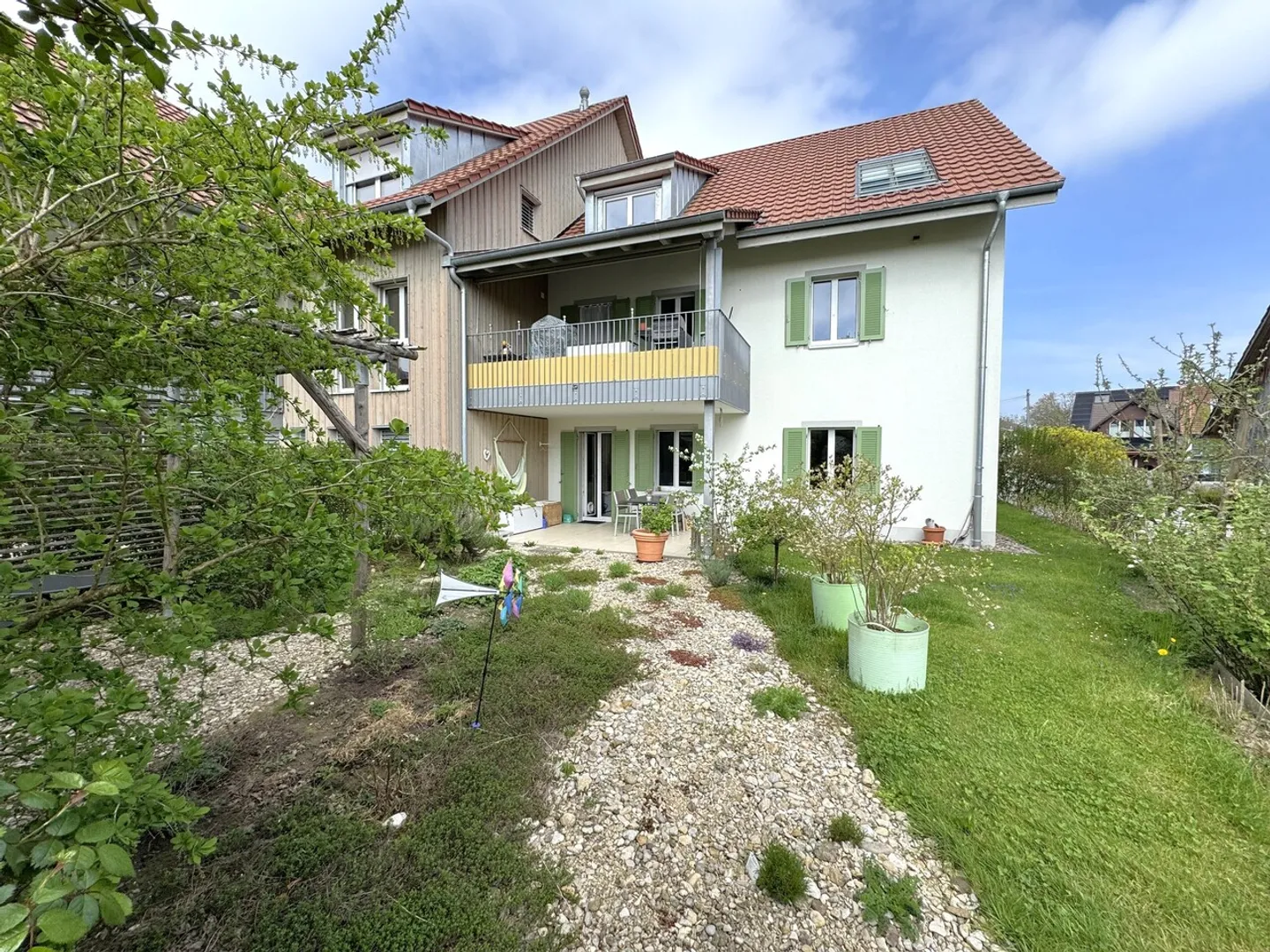 Appartamento giardino elegante e quasi nuovo - Foto 2 di 14