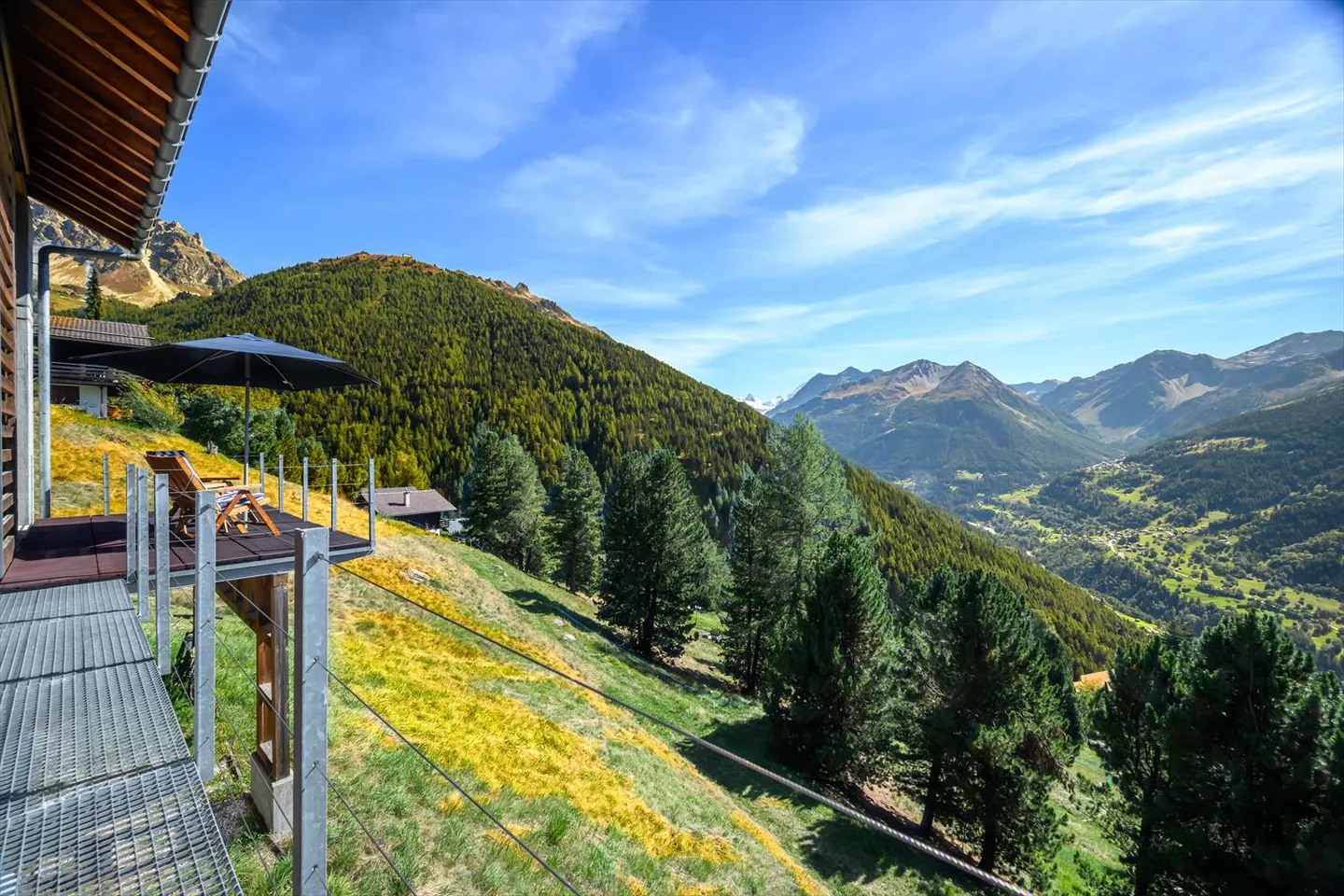 Chalet di architetto in stile contemporaneo, concetto originale, tutto in trasparenza - Foto 9 di 24