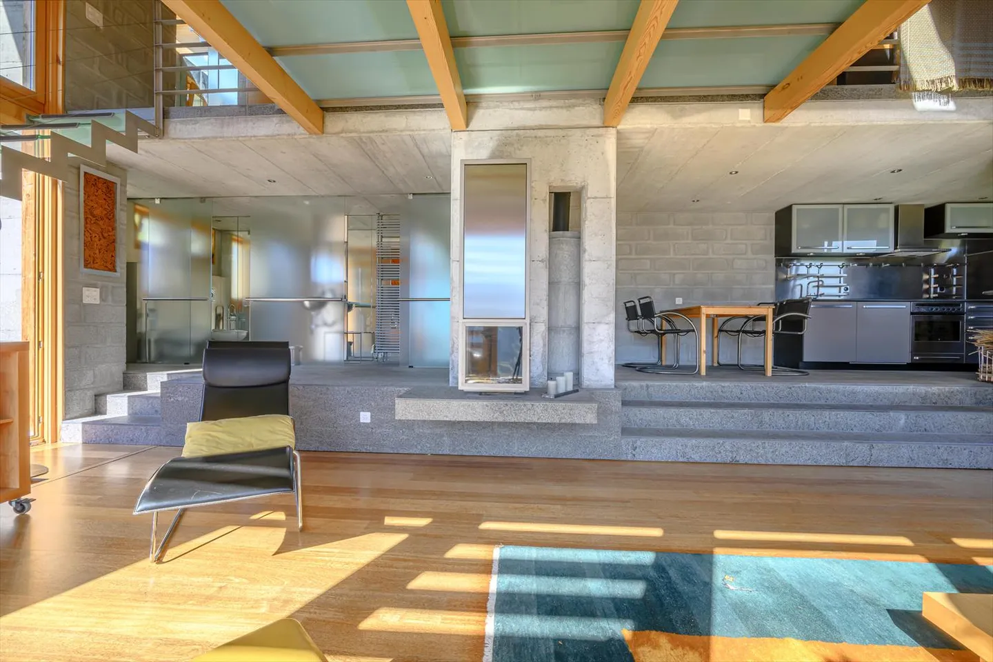 Chalet di architetto in stile contemporaneo, concetto originale, tutto in trasparenza - Foto 14 di 24