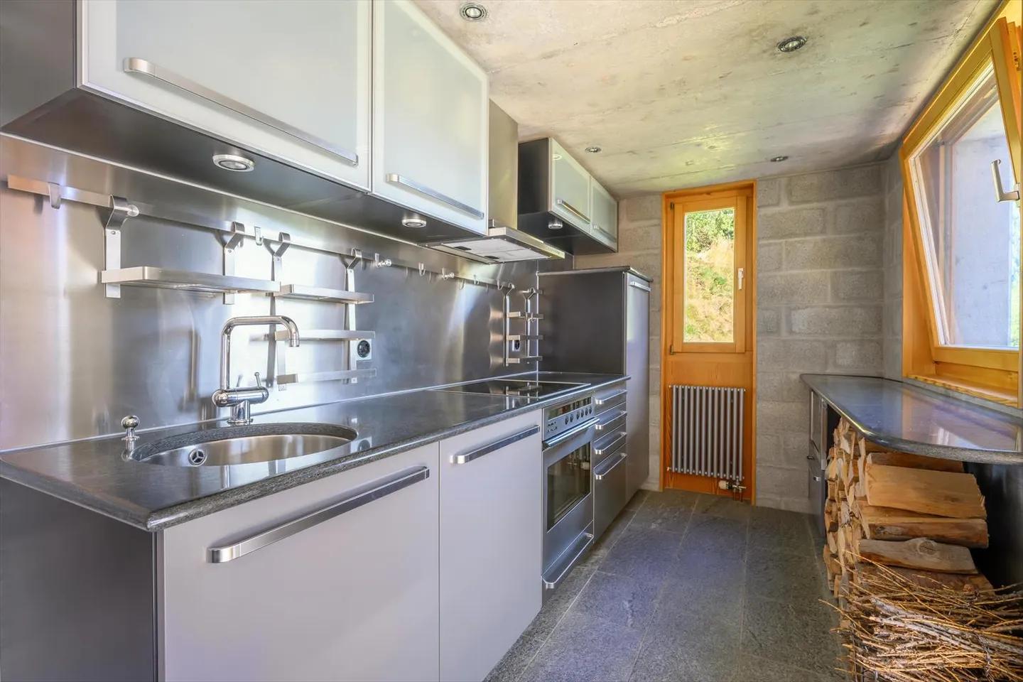 Chalet di architetto in stile contemporaneo, concetto originale, tutto in trasparenza - Foto 16 di 24