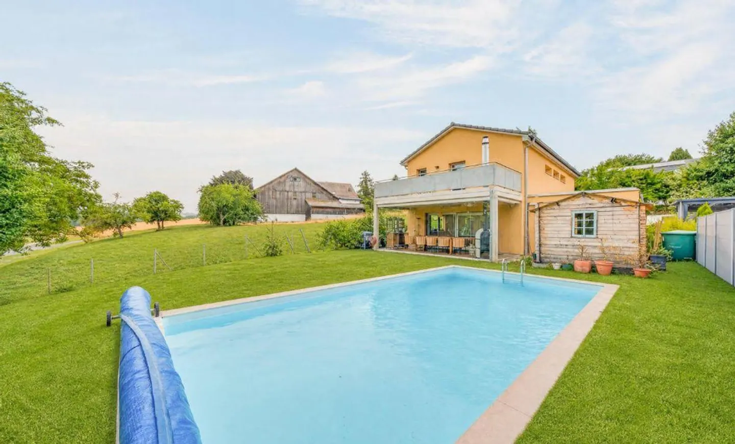 Villa familiare recente con piscina riscaldata e vista libera - Foto 2 di 13