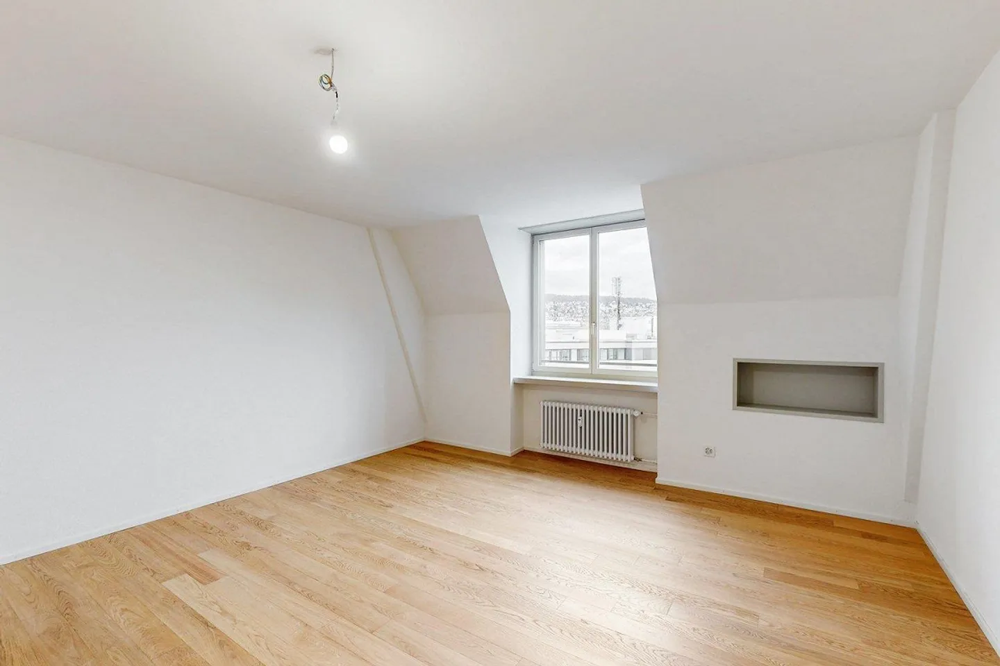 Exclusive penthouse apartment with spacious roof terrace in the heart of Zurich - Photo 4 of 11