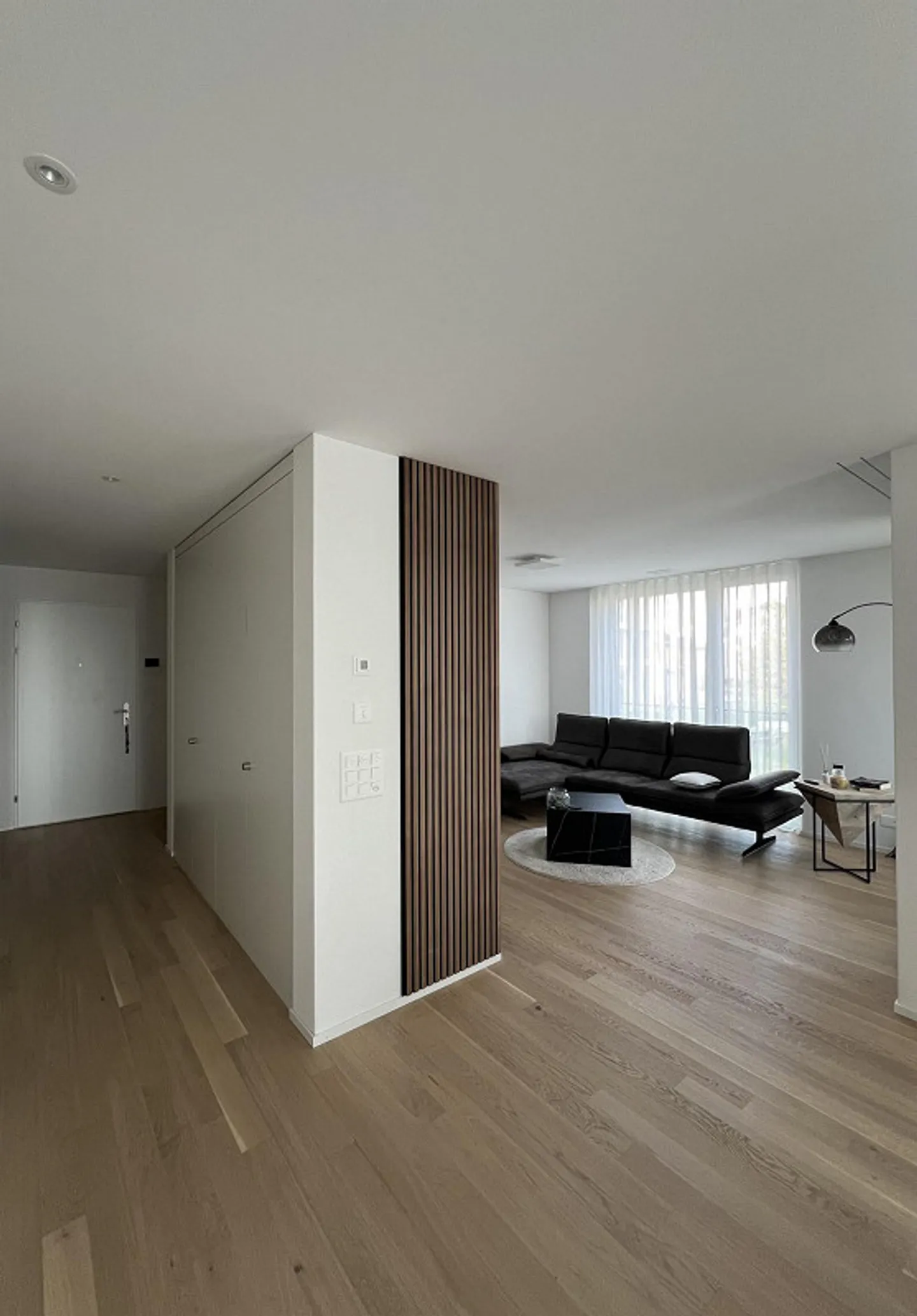 Appartement moderne 2 1/2 pièces - entièrement meublé et comme neuf. - Photo 7 sur 20